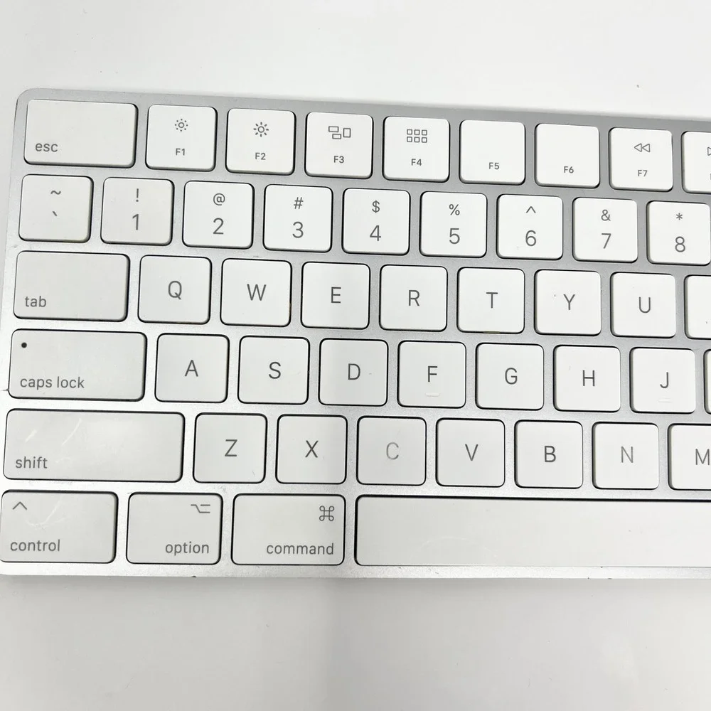 Apple Magic Keyboard with Numeric Keypad Silver White Wireless A1843 EMC 3138